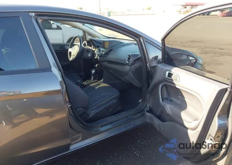 2015 Ford Fiesta Se z USA, uszkodzony, nr VIN 3FADP4EJ3FM209136